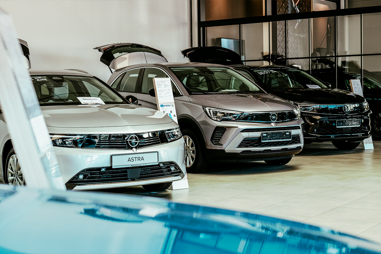 Home Autohaus Verkaufsraum Detailsansicht